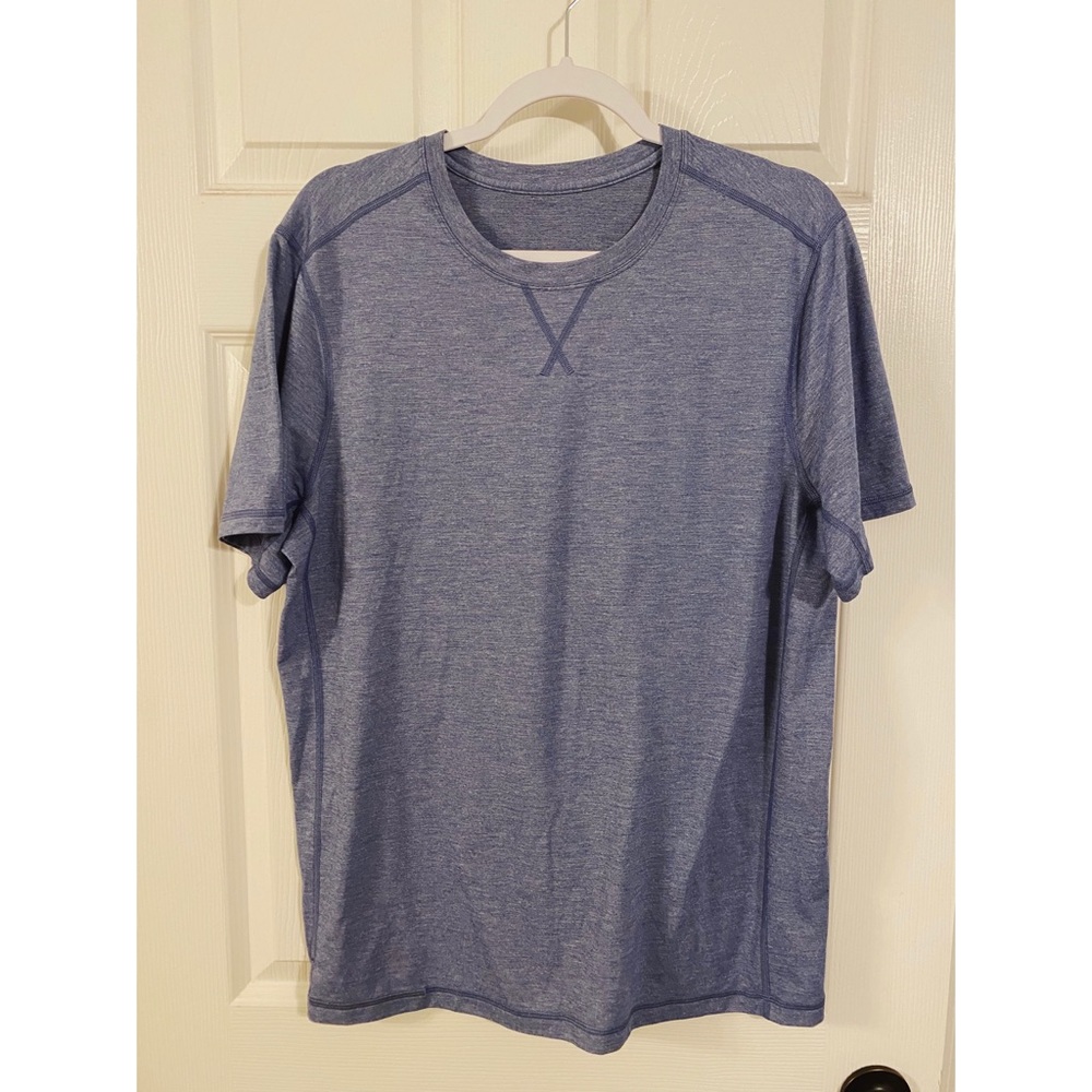 Men’s lululemon tee